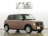当社の届出済未使用車は、店舗に『新車おろしたて』の状態で入荷いたします。新規届出によりナンバーを取得後、店頭で丁寧に展示・保管をしています。遠方のお客様にも、安心してお勧めできるコンディションです。