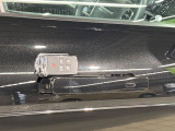【キーレスエントリー】バッグやポケットからキーを取り出すことなく車にアクセスして、ロックとアラームを設定できます。 毎日の利便性をさらに高める機能です。