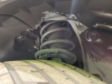 お車を安心してお乗りいただく為には、足回りの定期点検が欠かせません。サービスサポート(有償保証)では無料点検もご提供しており、安心のカーライフをお過ごしいただけるサポート体制が整っています。