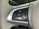 ステアリングスイッチ装備!運転しながら手元でオーディオの操作などができます。