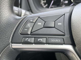 ステアリングに装備されたスイッチで運転中でも楽に音量の操作が可能です♪♪慣れると目線をそらさずに行えますので安全です♪♪