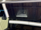 サポカーSとは、衝突被害軽減ブレーキに加えて、高齢者に多いと言われている踏み間違い事故防止をサポートする機能です。詳しくは販売店スタッフまでおたずねください。