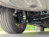 お車を安心してお乗りいただく為には、足回りの定期点検が欠かせません。サービスサポート(有償保証)では無料点検もご提供しており、安心のカーライフをお過ごしいただけるサポート体制が整っています。