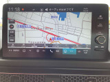 9インチワイドディスプレーに多彩な機能を凝縮した、操作しやすいナビゲーション。