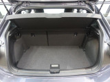コンパクトな車体でも荷物スペースはシッカリ確保。使い勝手も良好です!