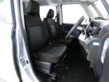 【内装クリーニング】室内は、トヨタの自動車クリーニング&ldquo;まるまるクリン&rdquo;を施工済です!シートはもちろん床面も、すっきりキレイ♪自信の仕上がりを、ぜひご覧下さい!!