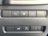 【パワーバックドア】スマートキーや運転席のボタンを押すだけでリアゲートが自動で開閉します!荷物を持っている時や、高い位置にあるバックドアを閉める際に便利な機能です♪