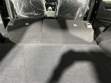 荷室フルフラットにするとかなりの広さです