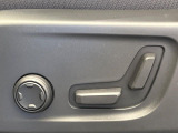【パワーシート】スイッチ一つで簡単にシート位置の微調整が可能!電動だから力もいりません!自分に最適なシートポジションにセットして、快適なドライブをお楽しみください。