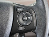◆アダプティブクルーズコントロール◆予め設定した車速内でクルマが自動的に加減速。前走車との適切な車間距離を維持しながら追従走行します。【LKAS】車線維持支援システムでステアリング操作を支援。