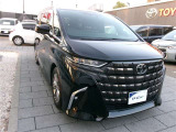 広々とした車内空間に優れた燃費性能。更にデザインも上質で人気のお車です!