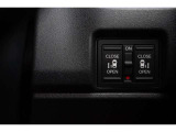 両側電動スライドドアを装備!荷物で手が塞がる時など簡単にドアの開閉ができます!