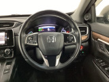 ハンドルにHondaセンシング系のクルーズコントロールやレーンキープアシストなどのスイッチと、オーディオの操作スイッチが装備されています。ハンドルから手を離さず安全に操作できます。