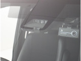 TOYOTA SAFETY SENSEは道路状況、車両状態、天候状態及びドライバーの操作状況などによっては、作動しない場所があります。あくまで運転補助機能です。