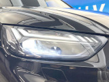 ●LEDハイビームが多数独立で存在し、ハイビーム時に対向車や前方を走る車の部分をロービームに切り替えが可能!!シーケンシャルウインカーも装備!!