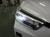ハロゲンランプより2倍以上明るくロングライフのLEDランプ装備で、ナイトドライブも安心です。