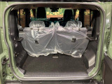 後席を格納すると、これだけの広さが!シーンに合わせたシートアレンジで、大きな荷物も積むことが出来ます♪