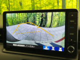 【バックカメラ】駐車時に後方がリアルタイム映像で確認できます。大型商業施設や立体駐車場での駐車時や、夜間のバック時に大活躍!運転スキルに関わらず、今や必須となった装備のひとつです!