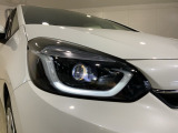 LEDヘッドライトで夜道も安心!