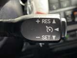【クルーズコントロール】高速道路や自動車専用道路を走行中にドライバーが設定した速度で、アクセルペダルを踏まなくても、一定の車速で走行してくれます!