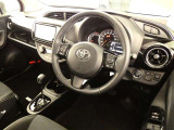 【運転席】運転席周りの画像です。プロの手で隅々までクリーニングしています。ご来店いただき実際に見てみてくださいね☆