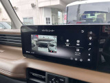 メーカーオプション『前後ドライブレコーダー』装備。表示はナビのモニター画面で行います。