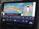 【パノラミックビューモニター】専用のカメラにより、上から見下ろしたような視点で360度クルマの周囲を確認することができます☆死角部分も確認しやすく、狭い場所での切り返しや駐車もスムーズに行えます。