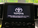 【ナビ機能付10.5型ディスプレイオーディオ】ナビ機能搭載の他、お持ちのスマートフォンと連携して、ナビやbluetoothでの音楽再生が可能です♪デザインはもちろん操作性も良好!