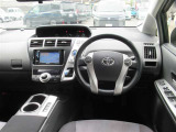視界が広く、インパネシフトですっきりとした空間が運転がしやすく居心地が良い運転席です