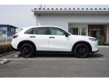 Honda SENSINGとは衝突を予測してブレーキをかけたり、前のクルマとちょうどいい距離でついていったりできる多彩な安心、快適機能を搭載した先進の安全運転支援システムです。
