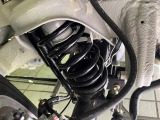 お車を安心してお乗りいただく為には、足回りの定期点検が欠かせません。サービスサポート(有償保証)では無料点検もご提供しており、安心のカーライフをお過ごしいただけるサポート体制が整っています。