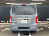 前・後方に車両や壁などの障害物がある場合、クルマが誤操作を察知して、衝突を未然に防ぎます。