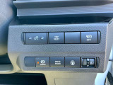 運転席右側に各種スイッチが集約されています!!