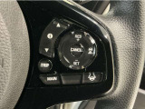 【アダプティブ・クルーズ・コントロール】予め設定した車速内でクルマが自動的に加減速。 前走車との適切な車間距離を維持しながら追従走行し、高速道路でのドライバーの疲労を軽減してくれる嬉しい機能付♪
