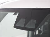 TOYOTA SAFETY SENSEは道路状況、車両状態、天候状態及びドライバーの操作状況などによっては、作動しない場所があります。あくまで運転補助機能です。