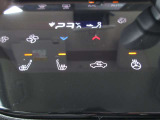 運転席・助手席にはシートヒーターが装備されております!ハンドルヒーターも付いてます ♪