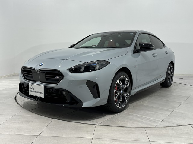2シリーズグランクーペ M235 xドライブ 4WD 