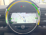 ●純正ナビ:一体感のあるナビは、高級感ある車内を演出してくれます。オーディオ機能も充実しておりますので、運転もより楽しめます♪
