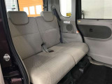 ゆとりある広々とした車内空間は、ドライブを始め買い物やレジャーなど、幅広く活躍します。一人でもみんなとでもお出かけを楽しみましょう!