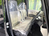 もちろん車内はキレイです♪よりクリーンな状態をキープしたいお客様には『ナノゾーンコート』がおすすめ!新型コロナウイルス対策や、除菌・消臭に効果を発揮し多くの方にご好評いただいております。