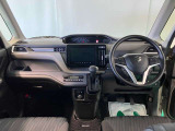 メーターやシフト、スイッチ位置など運転席まわりの配置はしっくりいきたいものですね!まずは座ってチェックしてみて下さい♪