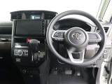 運転席のハンドル・シートは高さ調整が可能です