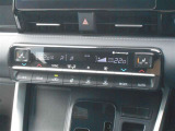 オートエアコンで運転席&助手席にはシートヒーター備わってます(^^♪