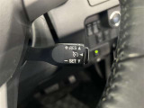 【クルーズコントロール】アクセル操作をしなくても車が自動でスピードを保ってくれ、高速道路での長距離走行が楽に♪