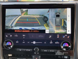 【全周囲モニター】フロント+サイド+バックにカメラが装着されています。車庫入れが苦手な方もこれがあれば安心ですね。