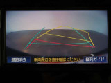 バックガイドモニターで、後方を確認しながら安心して駐車することができます。運転初心者も熟練者も必須の機能ですよ!