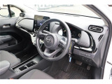 前席全体 目線も高く広い視界で安心して運転することができますね!