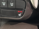 シートヒーターが付いています!寒い日に便利な装備ですね。