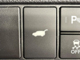 【パワーバックドア】スマートキーや運転席のボタンを押すだけでリアゲートが自動で開閉します!荷物を持っている時や、高い位置にあるバックドアを閉める際に便利な機能です♪