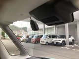 フロントにドライブレコーダーを装備しております♪